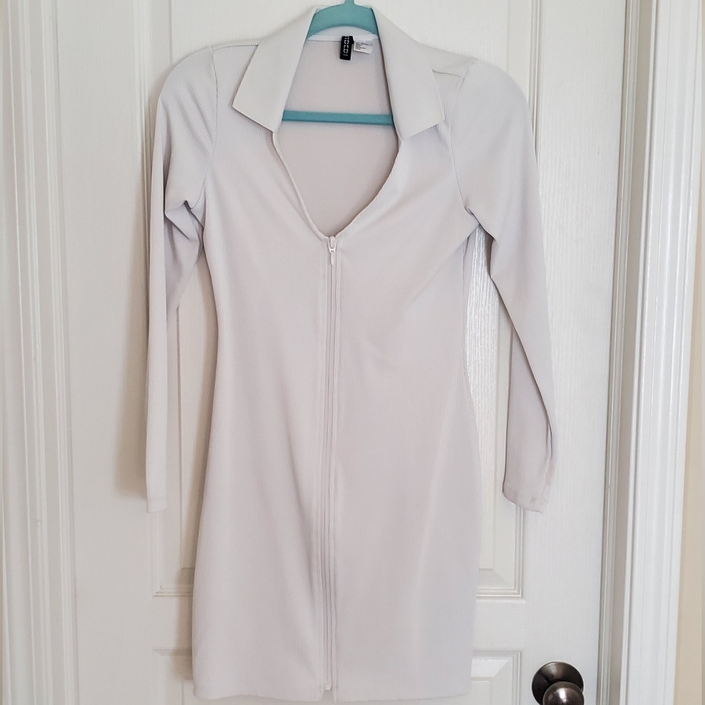 Divided White Long Sleeve Dress with Zipper